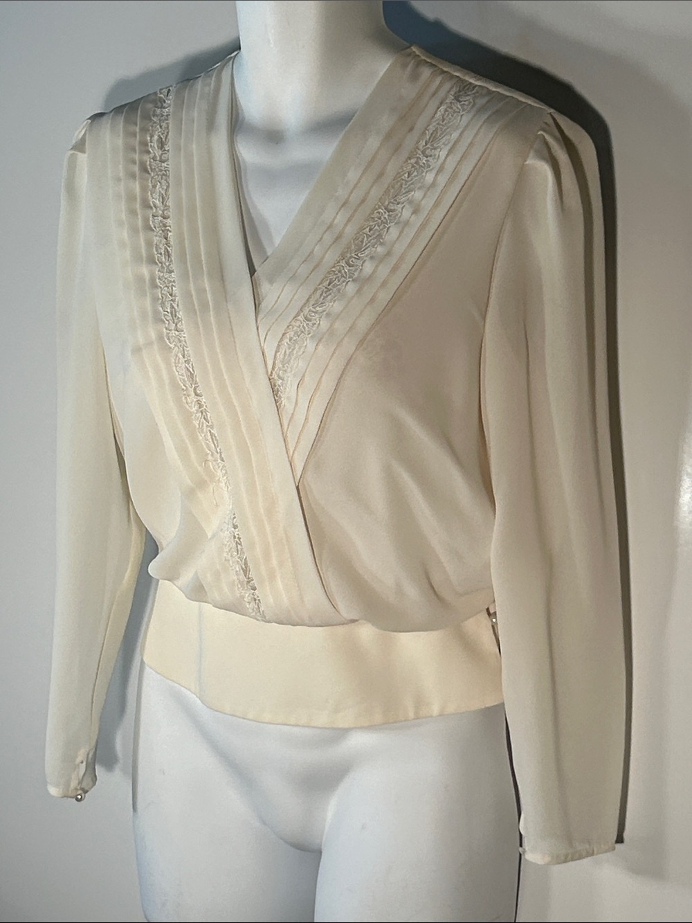 Liz Roberts Vintage SZL Silky Ivory Wrap Blouse Romantic Old $ Formal Coquette